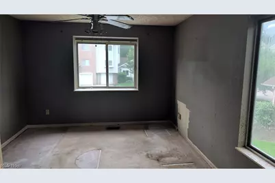 350-1 Village Pointe Drive, Akron, OH 44313 - Photo 6
