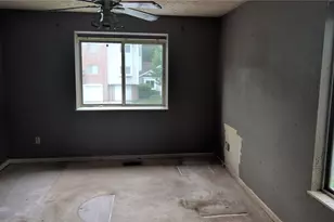 350-1 Village Pointe Dr, Akron, OH 44313 - Photo 6