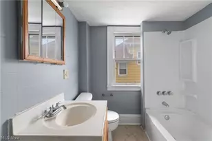 1012 Brown St, Akron, OH 44301 - Photo 26