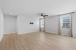 140 Wild Flower Dr, Elyria, OH 44035 - Photo 16