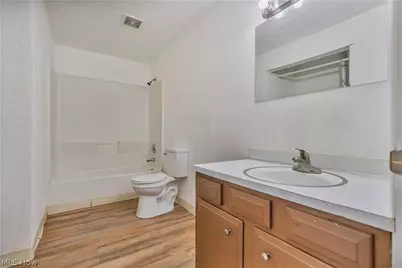 72-74 Briarcliff Avenue NE, Alliance, OH 44601 - Photo 14