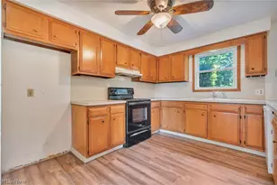 72-74 Briarcliff Ave NE, Alliance, OH 44601 - Photo 6