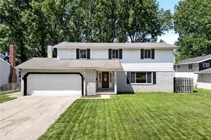 27864 Edgepark Blvd, North Olmsted, OH 44070 - Photo 2