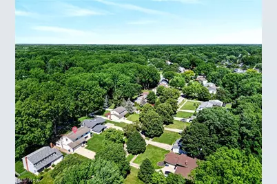 27864 Edgepark Boulevard, North Olmsted, OH 44070 - Photo 6