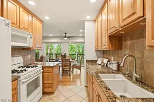 881 Gaylord Grove Rd, Cuyahoga Falls, OH 44221 - Photo 24