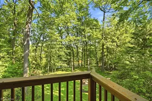 881 Gaylord Grove Rd, Cuyahoga Falls, OH 44221 - Photo 34
