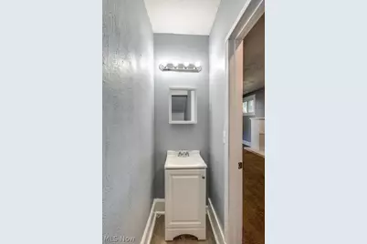 1886 Hillside Terrace, Akron, OH 44305 - Photo 10