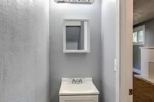 1886 Hillside Terrace, Akron, OH 44305 - Photo 10