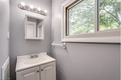 1886 Hillside Terrace, Akron, OH 44305 - Photo 22