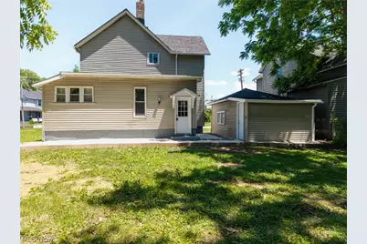 30 16th Street NW, Barberton, OH 44203 - Photo 4
