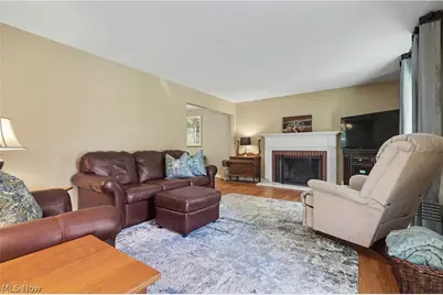 2920 Carters Grove Road, Cuyahoga Falls, OH 44223 - Photo 16