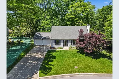 2920 Carters Grove Road, Cuyahoga Falls, OH 44223 - Photo 2