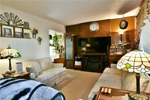 7435 Westview Dr, Youngstown, OH 44512 - Photo 6