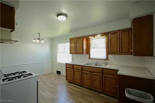 187 Helena Dr, Struthers, OH 44471 - Photo 4
