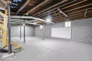 608 Clark St, Cambridge, OH 43725 - Photo 36