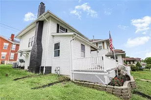 608 Clark St, Cambridge, OH 43725 - Photo 4