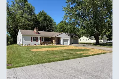 815 S Nearing Circle, Geneva, OH 44041 - Photo 2