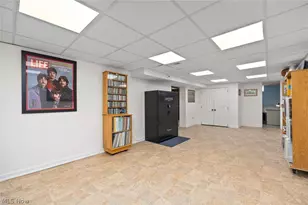 33161 Lake Rd, Avon Lake, OH 44012 - Photo 34