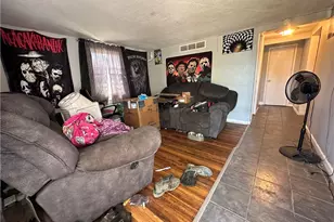 2907 25th St NE, Canton, OH 44705 - Photo 2