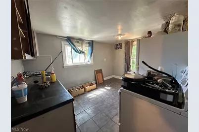 2907 25th Street NE, Canton, OH 44705 - Photo 6
