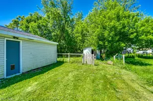 36 21st St NW, Barberton, OH 44203 - Photo 4