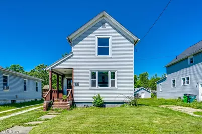 36 21st Street NW, Barberton, OH 44203 - Photo 2