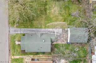 829 Indian Trail, Akron, OH 44314 - Photo 26
