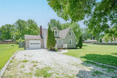 1042 Newton Street, Tallmadge, OH 44278 - Photo 2