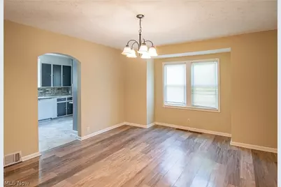 1042 Newton Street, Tallmadge, OH 44278 - Photo 6