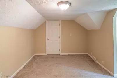 1042 Newton Street, Tallmadge, OH 44278 - Photo 16
