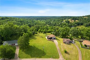 2506 Valley View Dr, Belpre, OH 45714 - Photo 40