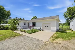 262 W 4th St, Frazeysburg, OH 43822 - Photo 2