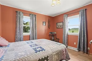 262 W 4th St, Frazeysburg, OH 43822 - Photo 18