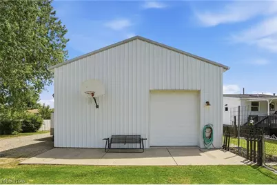 262 W 4th Street, Frazeysburg, OH 43822 - Photo 34