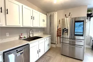 637 Quinby Ave, Wooster, OH 44691 - Photo 2