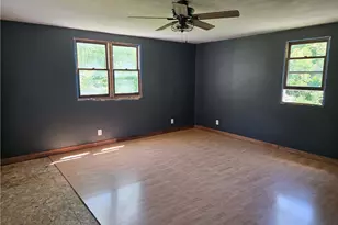 201 Ridgewood Dr, Amsterdam, OH 43903 - Photo 8