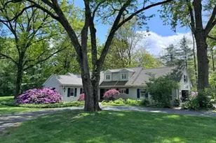 1176 Meadow Spur Dr, Akron, OH 44333 - Photo 1