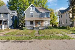 2329 Winfield Way NE, Canton, OH 44705 - Photo 2