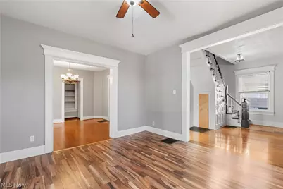 2329 Winfield Way NE, Canton, OH 44705 - Photo 8