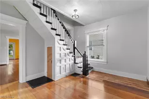 2329 Winfield Way NE, Canton, OH 44705 - Photo 4