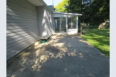 34042 Luanne Drive, North Ridgeville, OH 44039 - Photo 18