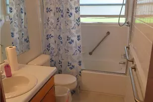 34042 Luanne Dr, North Ridgeville, OH 44039 - Photo 10