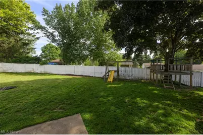 1310 Nottingham Square NE, Bolivar, OH 44612 - Photo 8