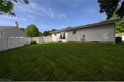 1310 Nottingham Square NE, Bolivar, OH 44612 - Photo 4