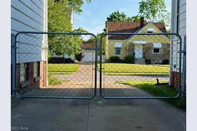 4515 Pershing Avenue, Parma, OH 44134 - Photo 18
