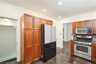 163 Edgerton Rd, Akron, OH 44303 - Photo 8