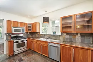 163 Edgerton Rd, Akron, OH 44303 - Photo 10
