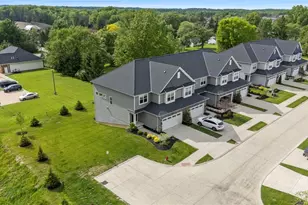 9470 Aquila Ct, Grandview Heights, OH 44147 - Photo 34