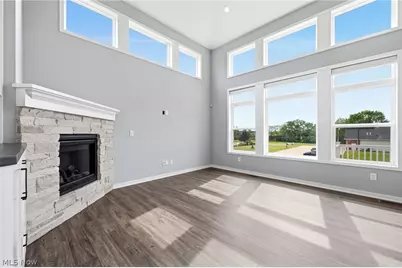 9470 Aquila Court, Grandview Heights, OH 44147 - Photo 4