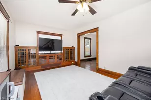 159 N Lyman St, Wadsworth, OH 44281 - Photo 4